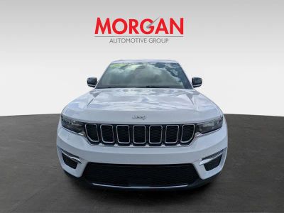 2025 Jeep Grand Cherokee — photo 9 view