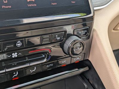 2025 Jeep Grand Cherokee — photo 33 view