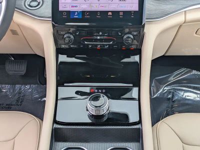 2025 Jeep Grand Cherokee — photo 22 view