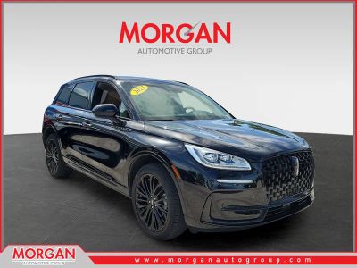2023 Lincoln Corsair Reserve in Black Metallic — front three-quarter view