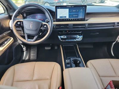 2023 Lincoln Corsair — photo 13 view