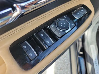 2023 Lincoln Corsair — photo 17 view