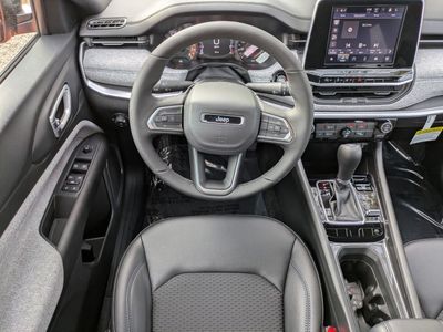 2026 Jeep Compass — photo 14 view