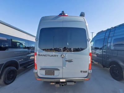 2027 Thor Motor Coach SANCTUARY — photo 21 view