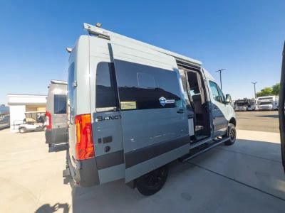 2027 Thor Motor Coach SANCTUARY — photo 18 view