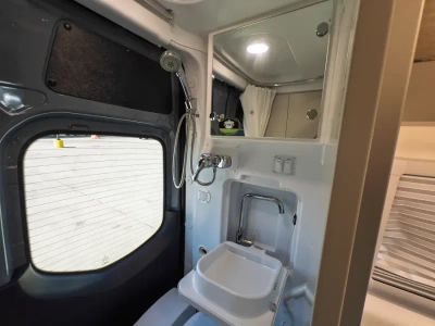 2027 Thor Motor Coach SANCTUARY — photo 16 view