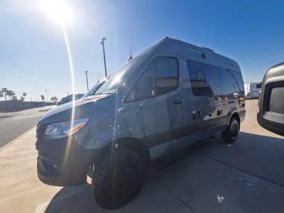 2027 Thor Motor Coach SANCTUARY — photo 19 view