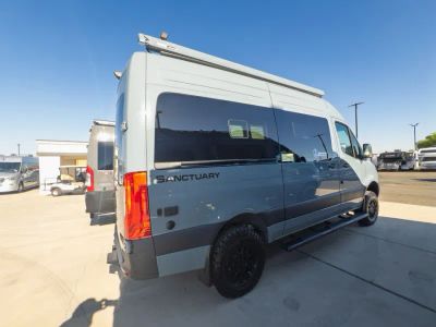 2027 Thor Motor Coach SANCTUARY — photo 17 view
