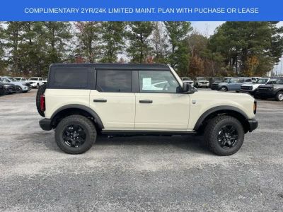 2025 Ford Bronco - Photo 2