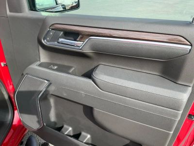 2026 Chevrolet Silverado 1500 — photo 21 view