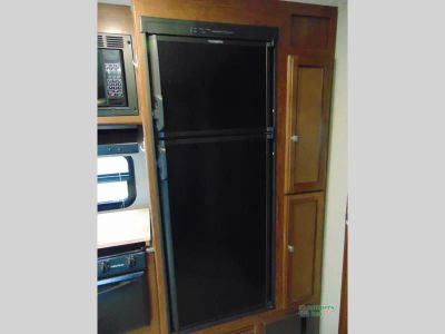 2018 Coachmen RV Freedom Express AS IS — photo 13 view