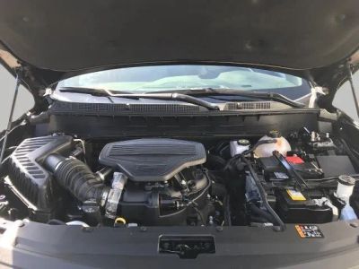 2025 Cadillac XT6 — detail view