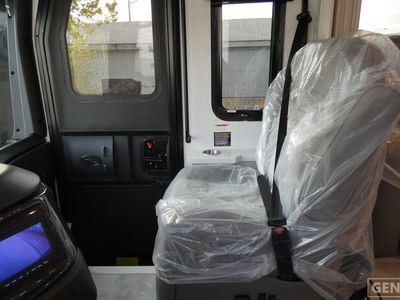 2026 Fleetwood Discovery LXE - Photo 11