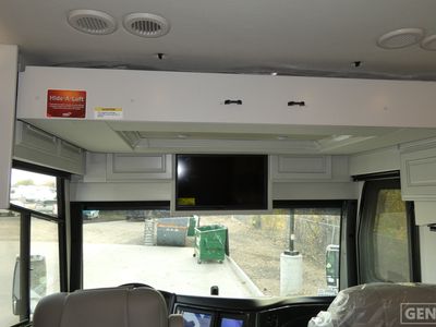2026 Fleetwood Discovery LXE - Photo 12