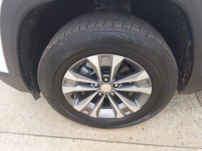 2025 Chevrolet Equinox — photo 10 view