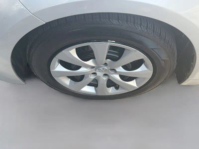2023 Toyota Corolla — photo 33 view