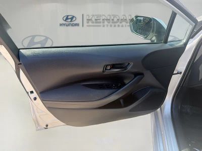 2023 Toyota Corolla — photo 17 view