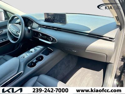 2025 Genesis GV70 — photo 14 view