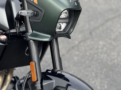 2026 Suzuki GSX-8TT — photo 10 view