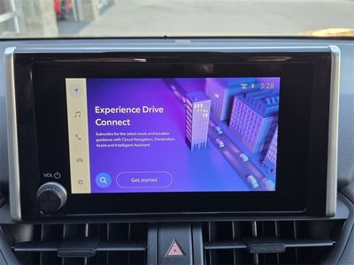 2025 Toyota RAV4 Hybrid - Photo 11