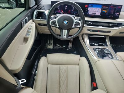 2023 BMW X7 — photo 17 view