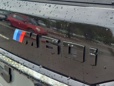 2023 BMW X7 — detail view