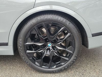 2023 BMW X7 — photo 10 view