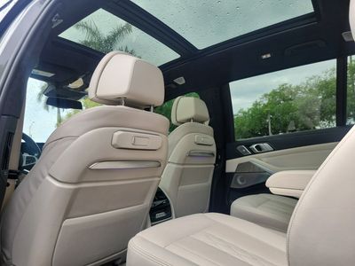 2023 BMW X7 — photo 14 view