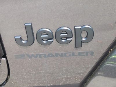 2026 Jeep Wrangler — photo 13 view