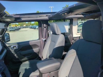 2026 Jeep Wrangler — photo 22 view
