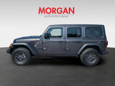 2026 Jeep Wrangler — photo 8 view