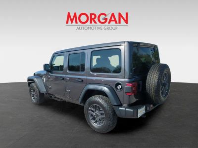 2026 Jeep Wrangler — photo 7 view