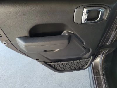 2026 Jeep Wrangler — photo 13 view