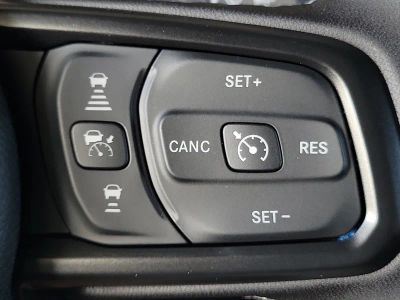 2026 Jeep Wrangler — photo 24 view