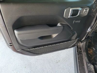 2026 Jeep Wrangler — photo 14 view