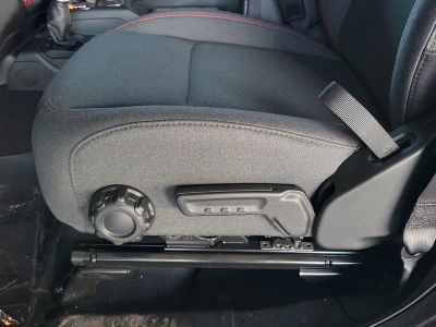 2026 Jeep Wrangler — photo 19 view