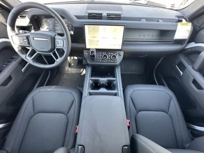 2026 Land Rover Defender 110 — photo 15 view