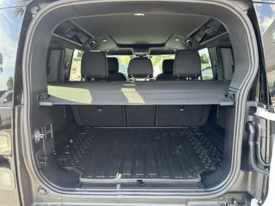 2026 Land Rover Defender 110 — photo 12 view