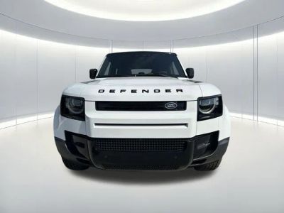 2026 Land Rover Defender 110 — photo 8 view