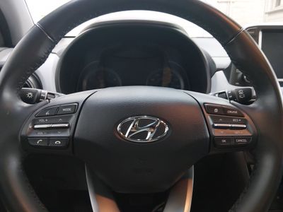 2019 Hyundai Kona — photo 12 view