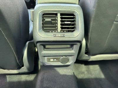 2022 Volkswagen Tiguan — photo 17 view