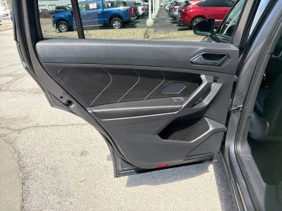 2022 Volkswagen Tiguan — photo 19 view