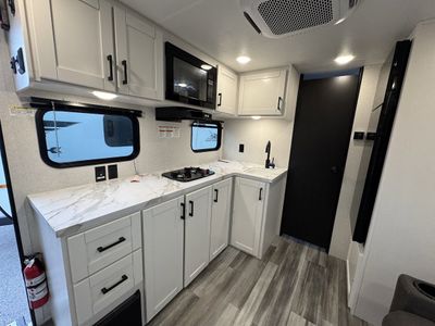 2026 Jayco Jay Flight SLX - Photo 12