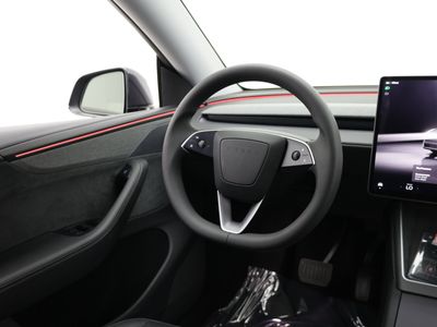 2026 Tesla Model Y - Photo 29