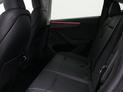 2026 Tesla Model Y - Photo 26