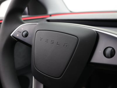 2026 Tesla Model Y - Photo 15