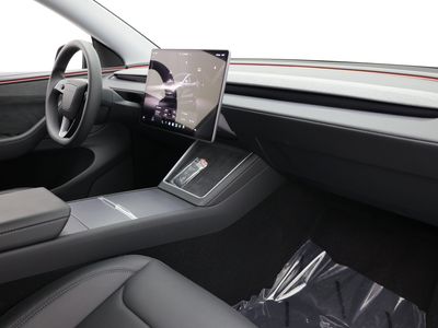 2026 Tesla Model Y - Photo 40