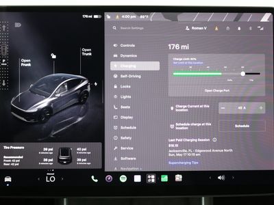 2026 Tesla Model Y - Photo 19