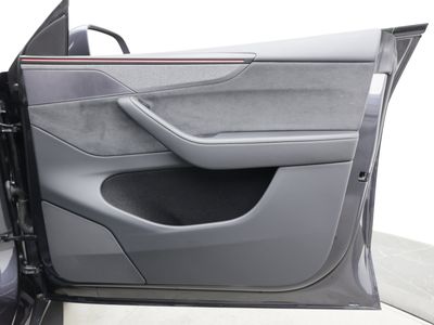 2026 Tesla Model Y - Photo 39