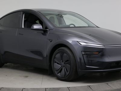 2026 Tesla Model Y - Photo 3